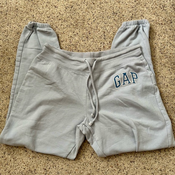 2 Gap Logo Fleece Joggers Bundle - Picture 6 of 9